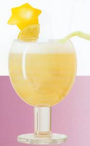 Grape og lime cocktail