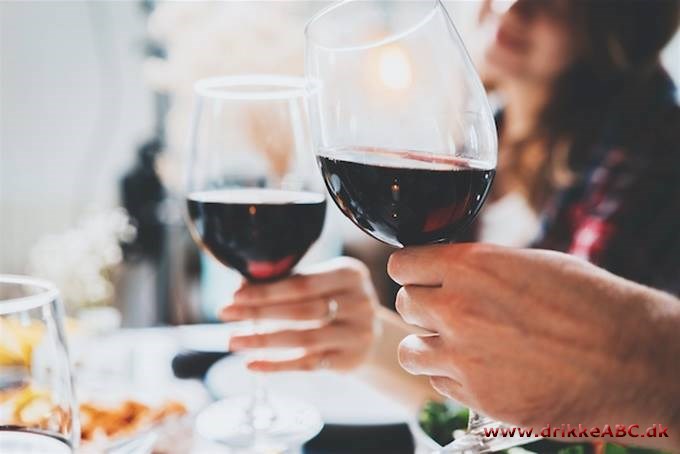 Et glas rødvin har samme effekt på kroppen som en times motion